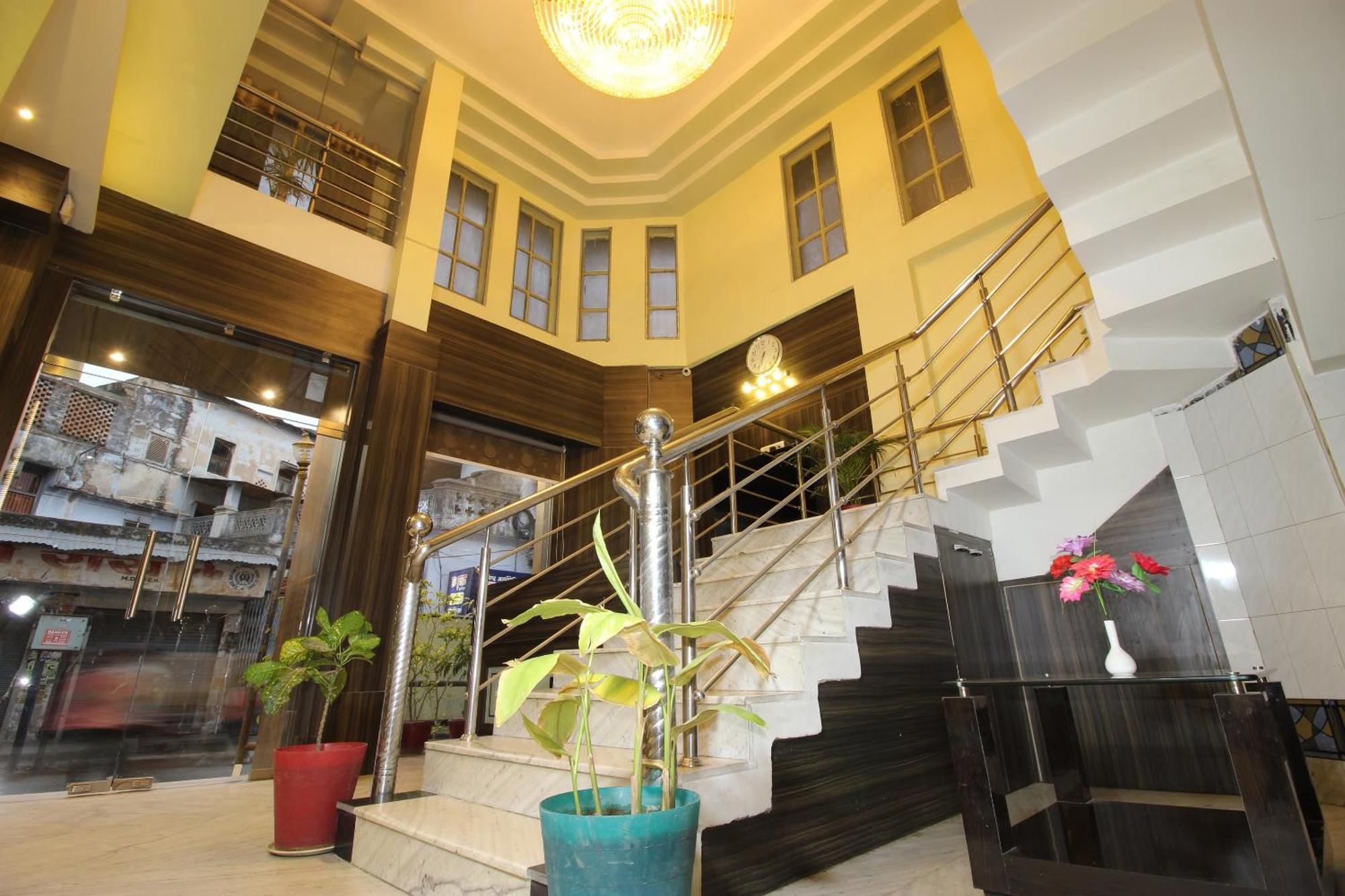 Hotel O Blue Diamond Benares Buitenkant foto
